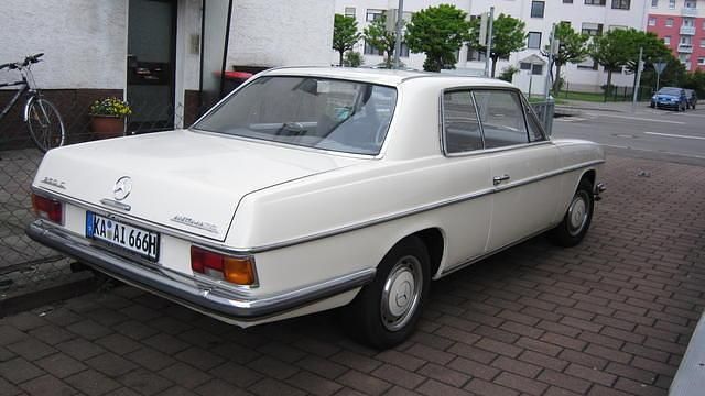 Gebraucht Mercedes 250 131 PS (96 kW) 1969 Weiß Coupé