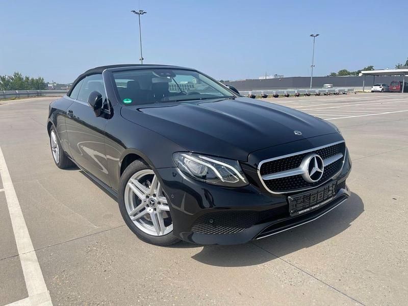 Gebraucht Mercedes E200 Avantgarde 184 PS (135 kW) 2018 Schwarz Cabrio