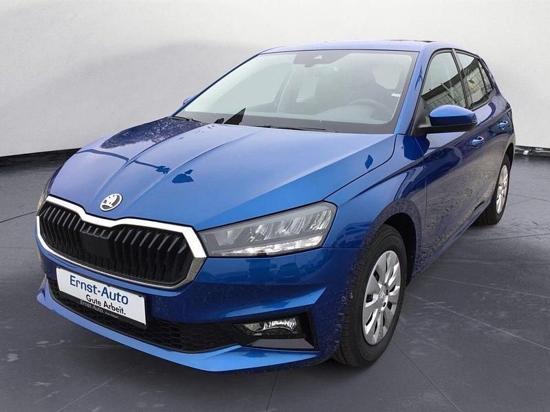 Raceblau metallic Gebraucht 2024 Skoda Fabia Selection Kleinwagen | 18.890 € (Guter Preis) - Bild 1/3