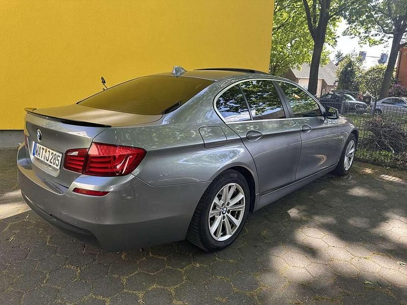 Gebraucht BMW 520 184 PS (135 kW) 2011 Grau Limousine