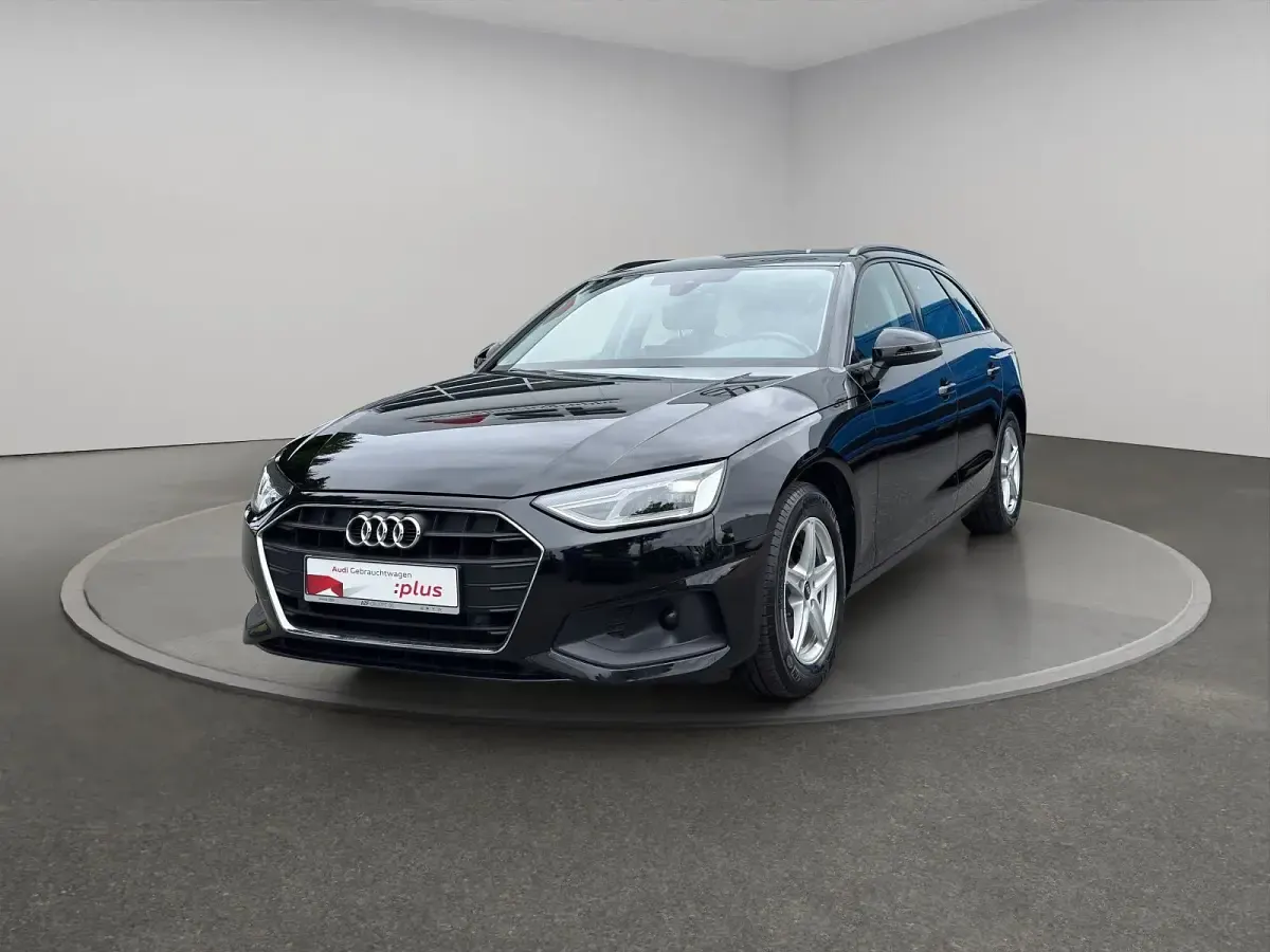 Gebraucht Audi A4 Design 136 PS (100 kW) 2022 Brillantschwarz Kombi