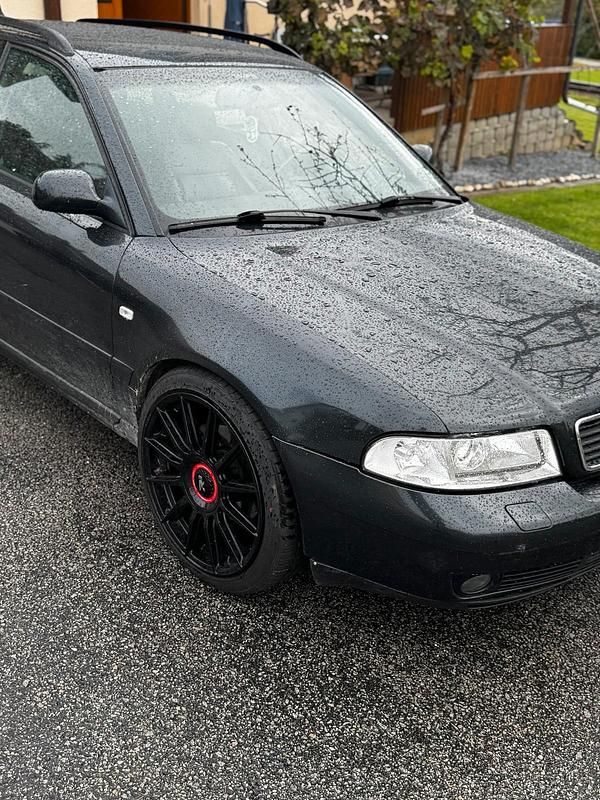 Schwarz Gebraucht 1999 Audi A4 Kombi | 3.200 € (Superpreis) - Bild 1/4