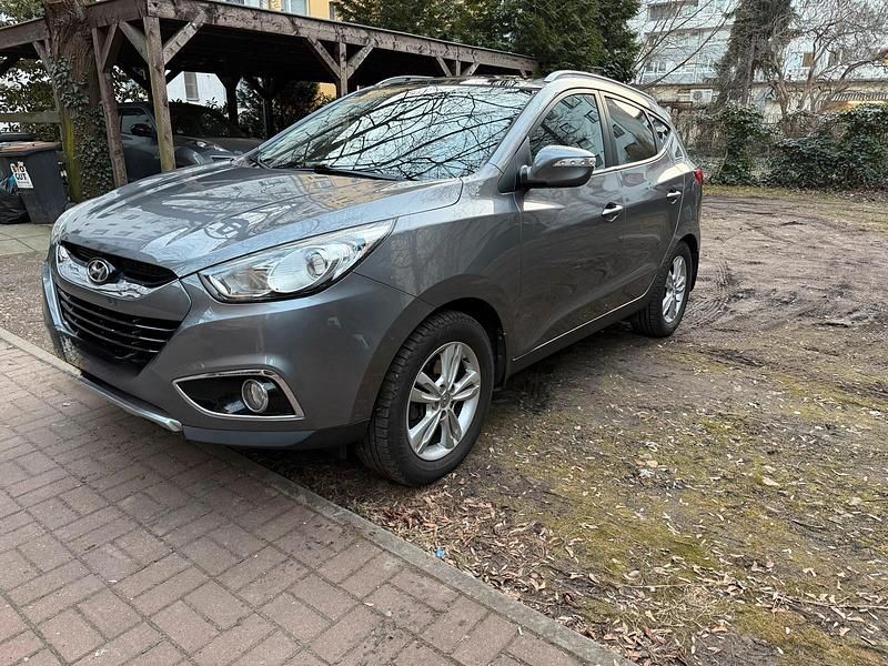 Gebraucht Hyundai ix35 120 PS (88 kW) 2013 Grau SUV
