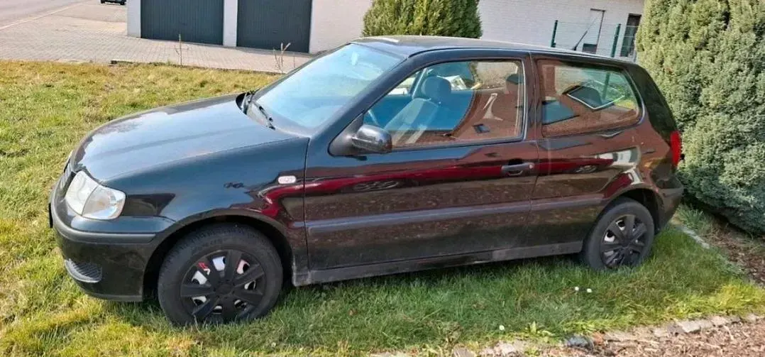 Używany VW Polo 50 KM (36 kW) 2002 Andere farben Hatchback