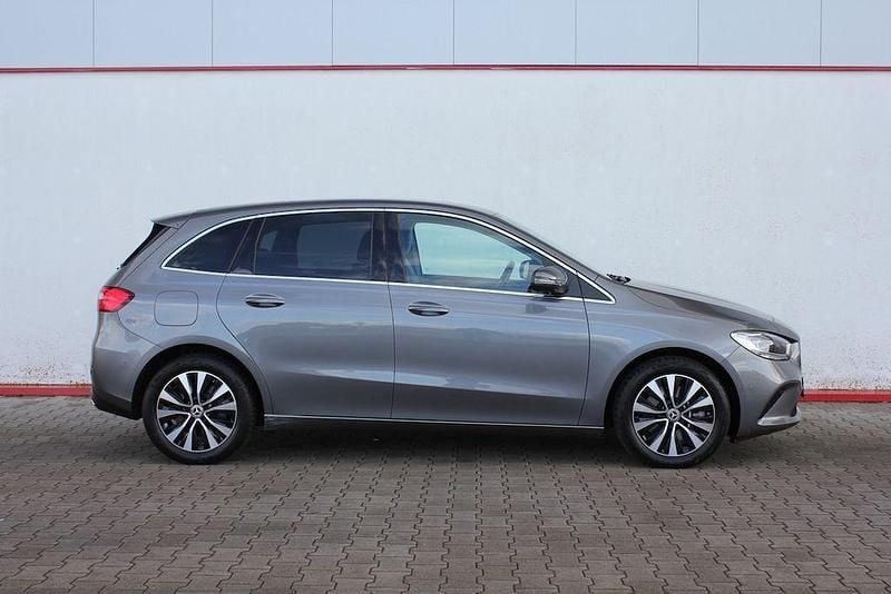Gebraucht Mercedes B250e 218 PS (160 kW) 2021 Mountaingrau metallic 787u Van / Kleinbus