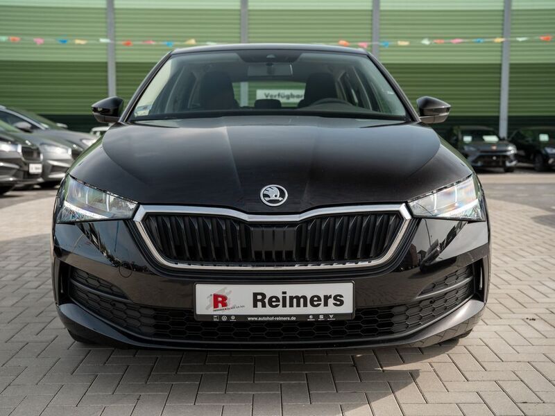 Gebraucht Skoda Scala Active 95 PS (69 kW) 2019 Schwarz Kleinwagen