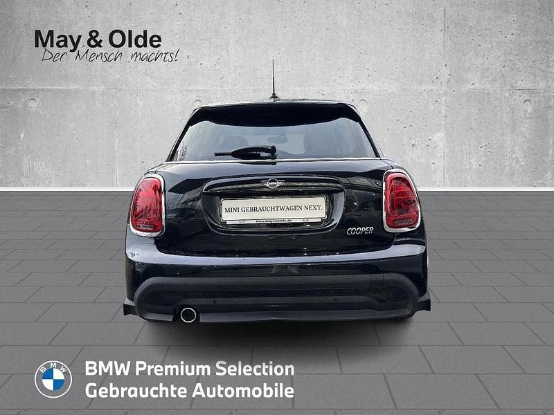 Gebraucht Mini Cooper 136 PS (100 kW) 2021 Schwarz Kleinwagen