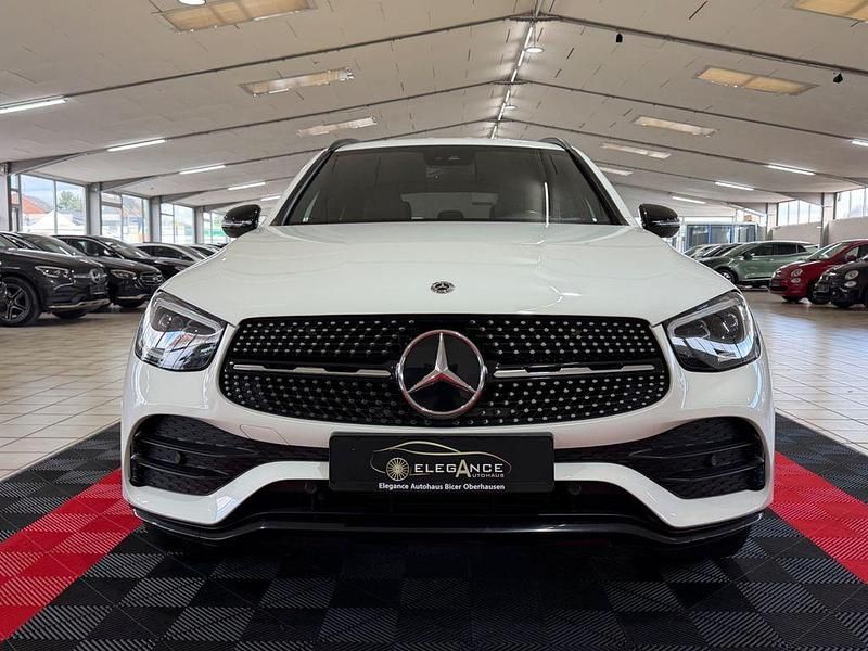 Gebraucht Mercedes GLC200 AMG line 197 PS (144 kW) 2019 Weiß SUV