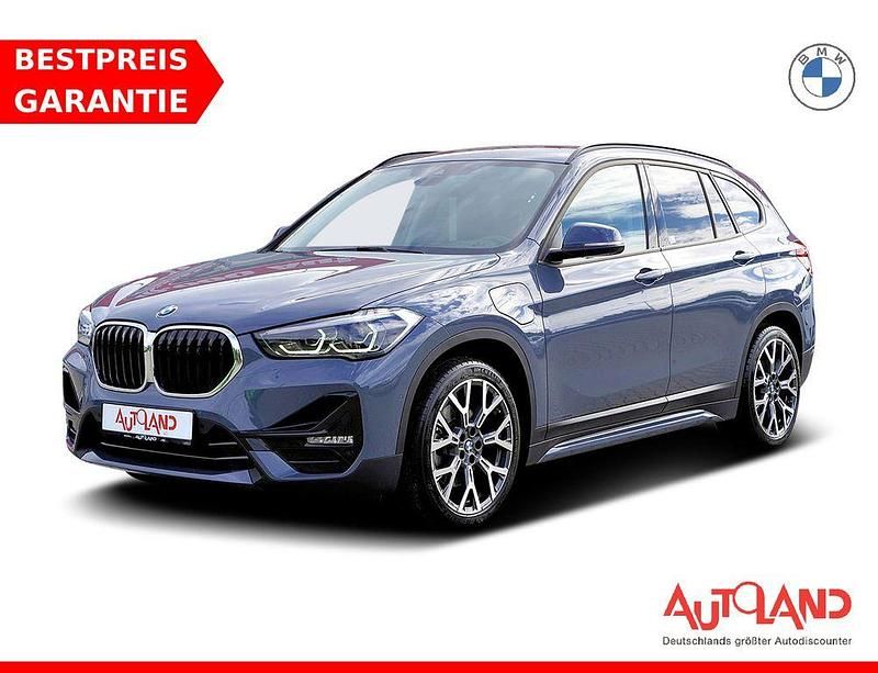 Storm bay metallic (metallic) Gebraucht 2020 BMW X1 Sport Line SUV | 25.990 € (Etwas zu teuer) - Bild 1/4