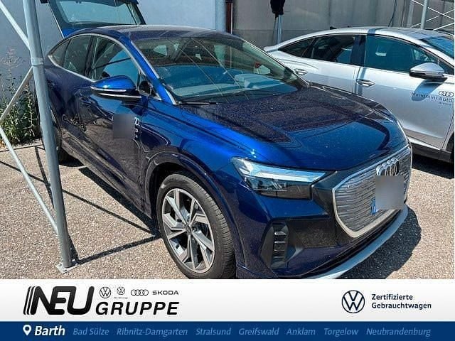 Blau Gebraucht 2024 Audi Q4 Sportback e-tron Advanced SUV | 39.279 € (Guter Preis) - Bild 1/4