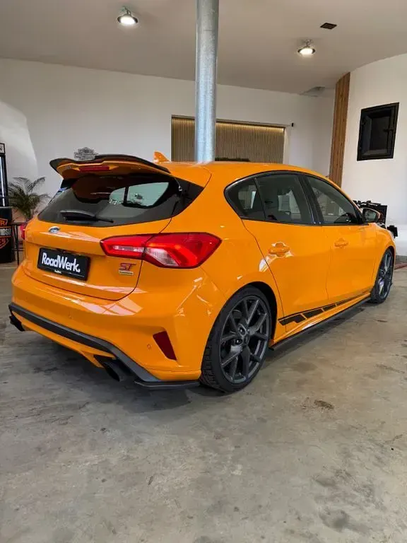 Gebraucht Ford Focus ST 280 PS (205 kW) 2019 Orange Limousine