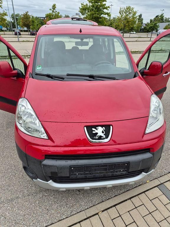 Rot Gebraucht 2010 Peugeot Partner Tepee Family Van / Kleinbus | 6.500 € (Teuer) - Bild 1/4