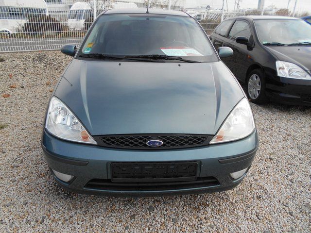 Gebraucht Ford Focus Ambiente 101 PS (74 kW) 2002 Grün metallic Limousine