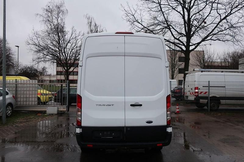 Gebraucht Ford Transit Trend 131 PS (96 kW) 2019 Weiß Limousine