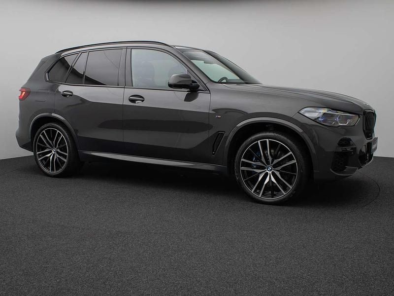 Gebraucht BMW X5 M 530 PS (389 kW) 2022 Bmw individual dravitgrauc36 SUV