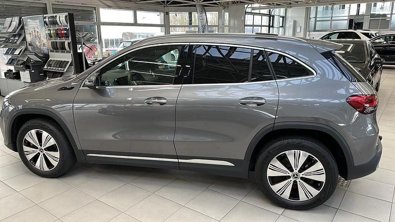 Gebraucht Mercedes EQA250 139 kW (190 PS) 2021 Grau SUV