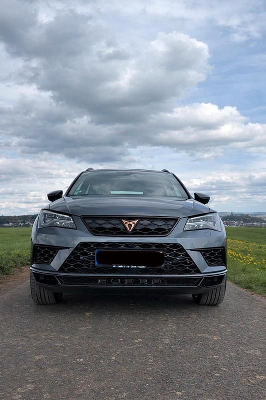 Usata Cupra Ateca 300 CV (220 kW) 2020 Grigio SUV