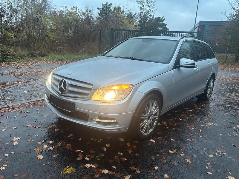 Silber Gebraucht 2010 Mercedes C220 Kombi | 3.399 € (Superpreis) - Bild 1/4