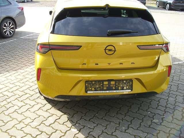 Gebraucht Opel Astra 131 PS (96 kW) 2024 Kultgelb metalliclackierung Kleinwagen