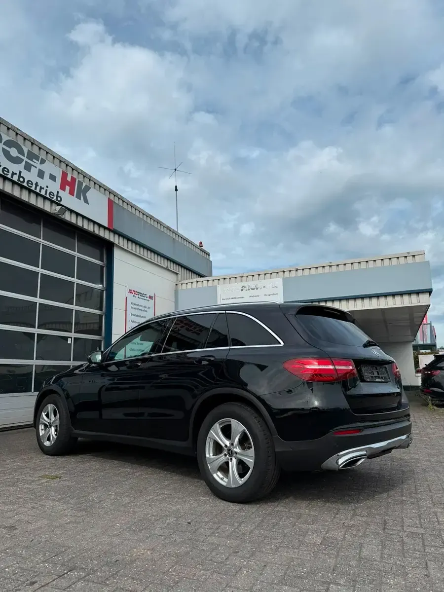 Gebraucht Mercedes GLC350 258 PS (189 kW) 2018 Schwarz SUV