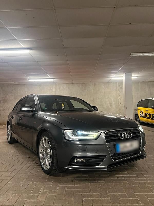 Gebraucht Audi A4 S-Line 204 PS (150 kW) 2012 Grau Kombi