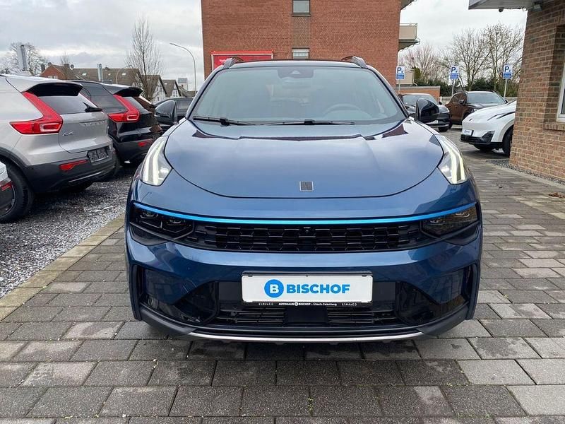 Second-hand Lynk & Co 01 261 CP (191 kW) 2024 Albastru SUV