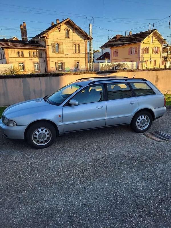 Gebraucht 1996 Audi A4 Kombi | 1.999 € - Bild 1/4
