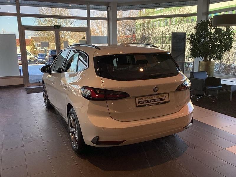 Gebraucht BMW 220 Active Tourer Efficient Dynamics 156 PS (114 kW) 2025 Alpinweiß uni Van / Kleinbus