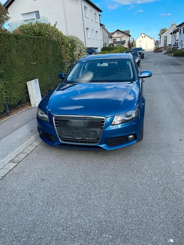 Blau Gebraucht 2011 Audi A4 Kombi | 4.750 € (Guter Preis) - Bild 1/4