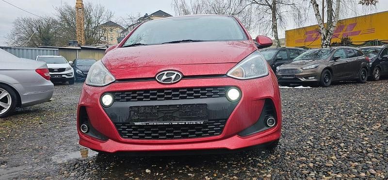 Rot Gebraucht 2017 Hyundai i10 YES! Kleinwagen | 6.100 € (Fairer Preis) - Bild 1/4