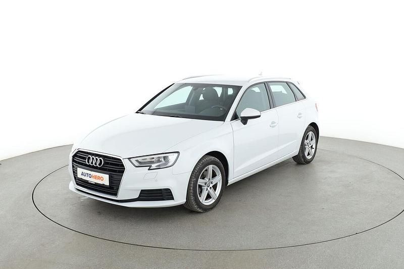 Weiß Gebraucht 2017 Audi A3 Limousine | 17.650 € (Superpreis) - Bild 1/3