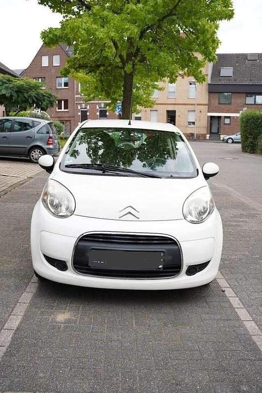 Weiß Gebraucht 2009 Citroën C1 Style Kleinwagen | 2.250 € (Fairer Preis) - Bild 1/4