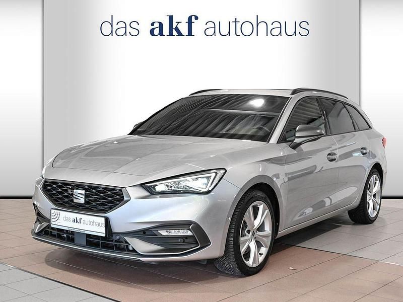 Urban silber Gebraucht 2023 Seat Leon ST FR Kombi | 24.950 € (Fairer Preis) - Bild 1/4