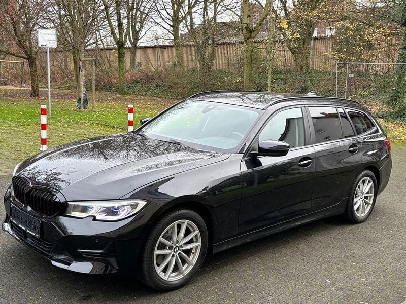 Gebraucht BMW 320 190 PS (139 kW) 2022 Schwarz Kombi