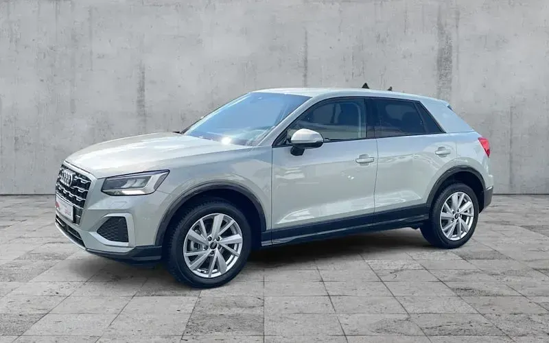 Gebraucht Audi Q2 Advanced Plus 150 PS (110 kW) 2025 Silber SUV