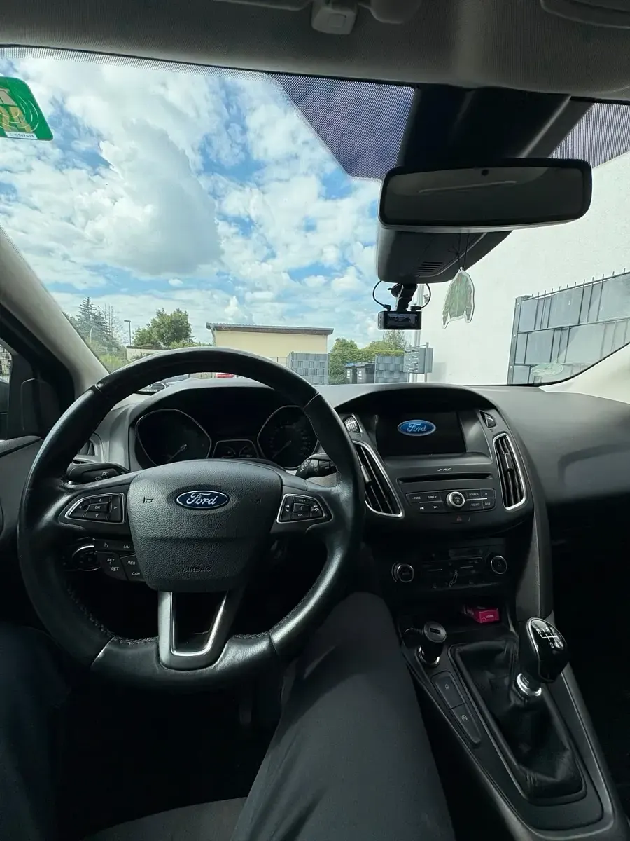 Gebraucht Ford Focus 120 PS (88 kW) 2016 Grau Kombi