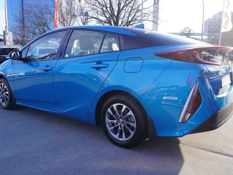 Gebraucht Toyota Prius 122 PS (89 kW) 2020 Blau Kleinwagen