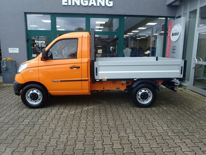 Gebraucht Piaggio Porter 106 PS (77 kW) 2024 Orange Kombi