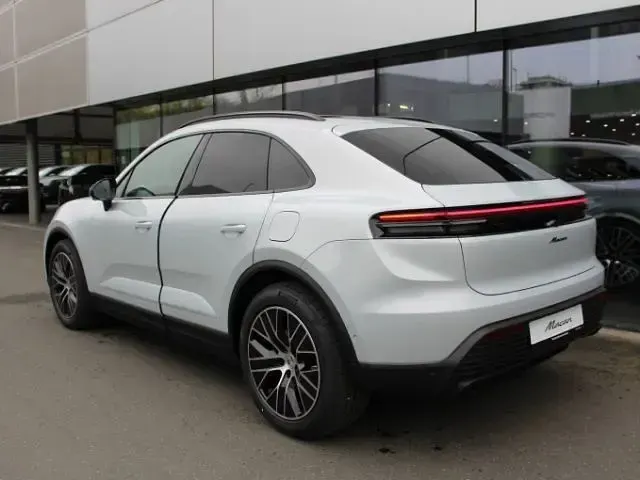 Neu Porsche Macan 264 kW (360 PS) 2026 Grau SUV