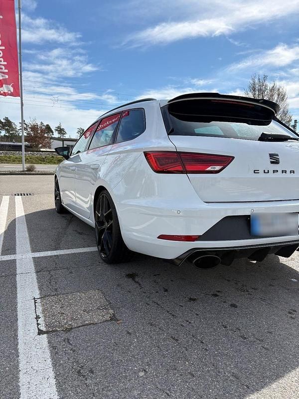 Gebraucht Seat Leon 4Drive 300 PS (220 kW) 2017 Weiß Kombi