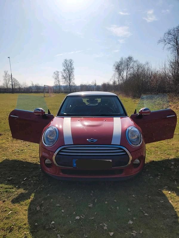Gebraucht Mini Cooper D 116 PS (85 kW) 2015 Rot Kleinwagen