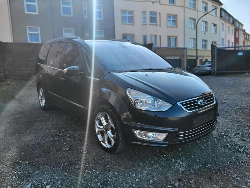 Gebraucht Ford Galaxy Titanium 163 PS (119 kW) 2010 Grau Van / Kleinbus
