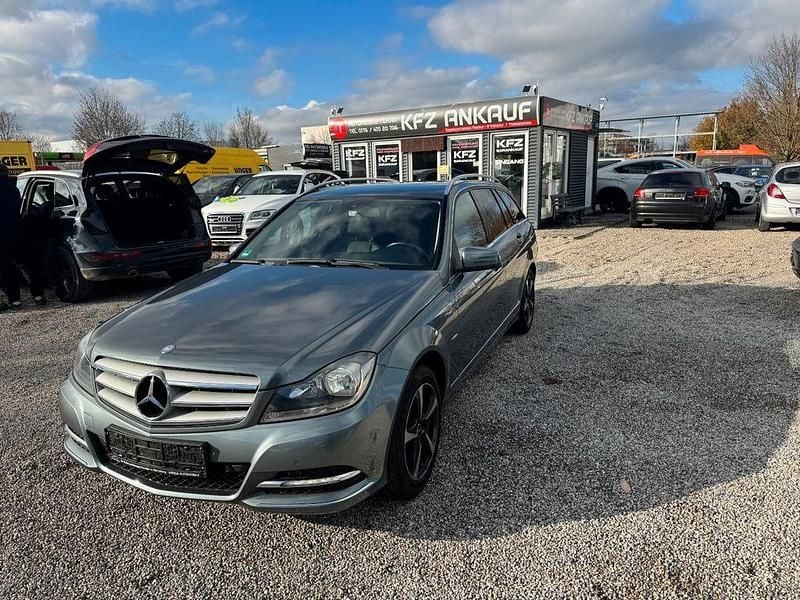 Grau Gebraucht 2011 Mercedes C180 Kombi | 6.790 € (Superpreis) - Bild 1/4