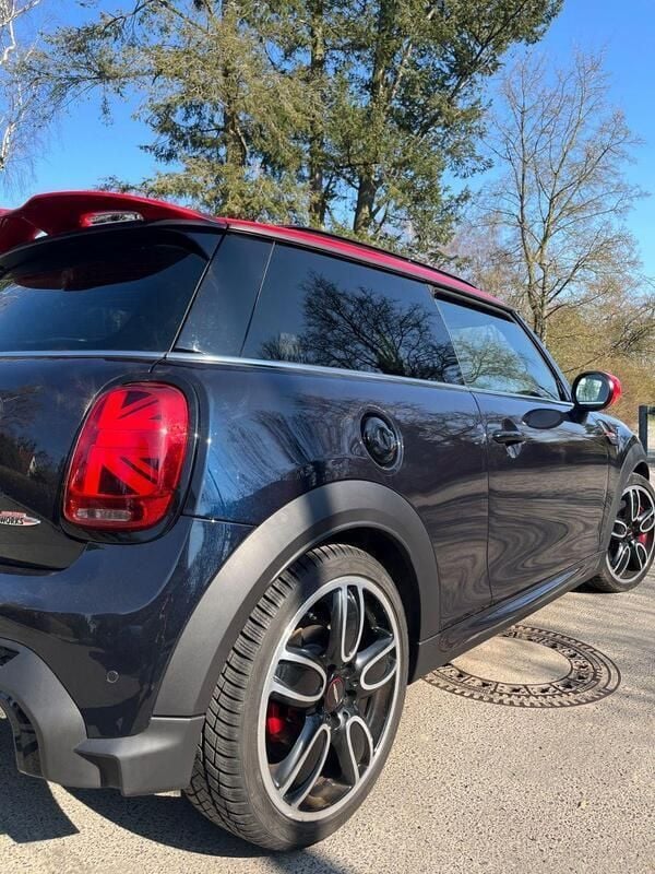 Blau Gebraucht 2022 Mini John Cooper Works Classic Kleinwagen | 27.900 € - Bild 1/4