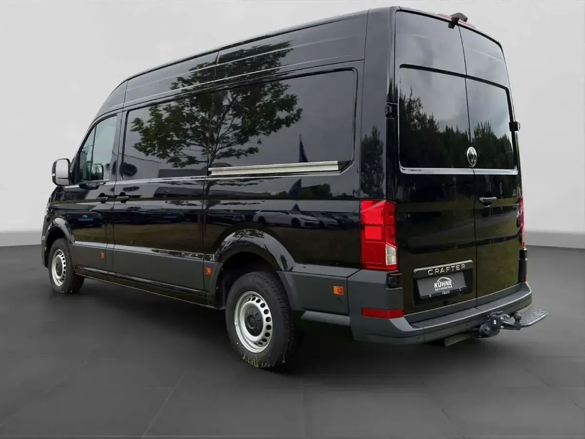 Gebraucht VW Crafter 177 PS (130 kW) 2025 Deep black perleffekt Van