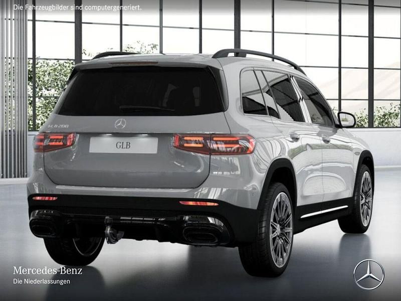Gebraucht Mercedes GLB200 AMG 163 PS (119 kW) 2025 Grau SUV