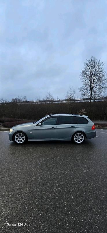 Gebraucht BMW 320 163 PS (119 kW) 2006 Grau Kombi