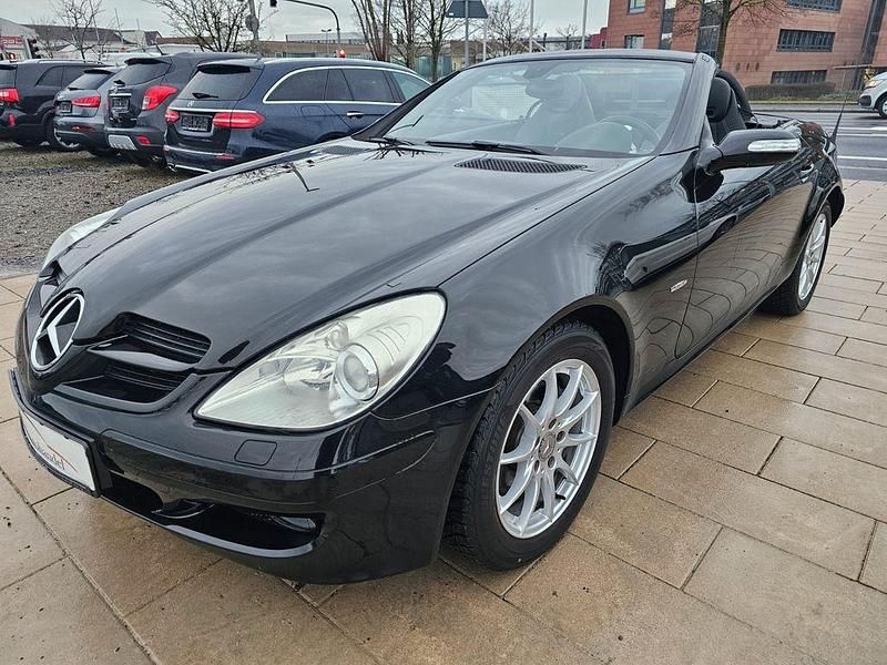 Schwarz Gebraucht 2007 Mercedes SLK200 Edition 1 Cabrio | 10.950 € (Fairer Preis) - Bild 1/4