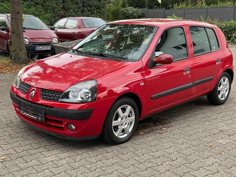 Rot Gebraucht 2003 Renault Clio II Dynamique Limousine | 4.450 € (Etwas zu teuer) - Bild 1/4