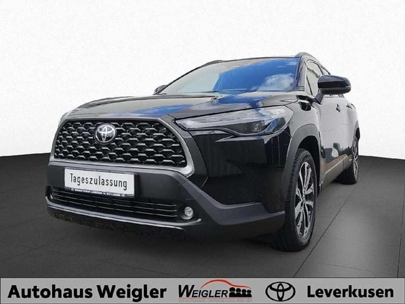 Schwarz Neu 2025 Toyota Corolla Cross Premium SUV | 41.490 € (Fairer Preis) - Bild 1/4